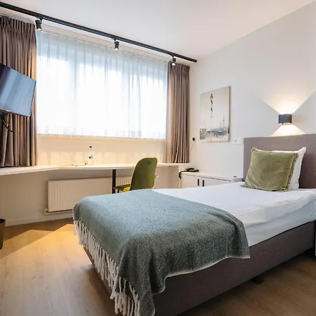 Du Bassin Hotell 3*