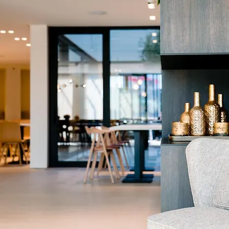 Du Bassin Hotel